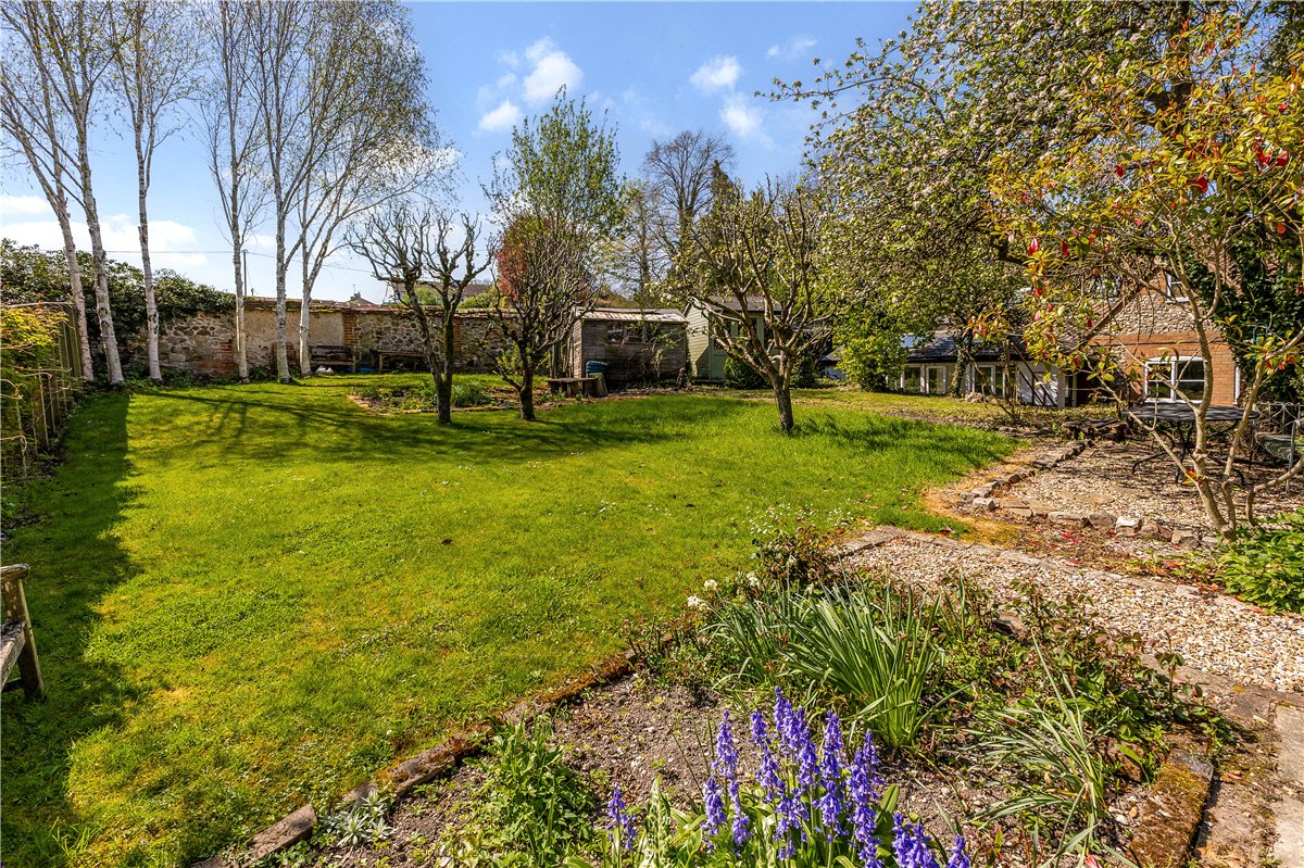 3 bedroom House, West Street, Aldbourne, SN8 - Available, Image 22