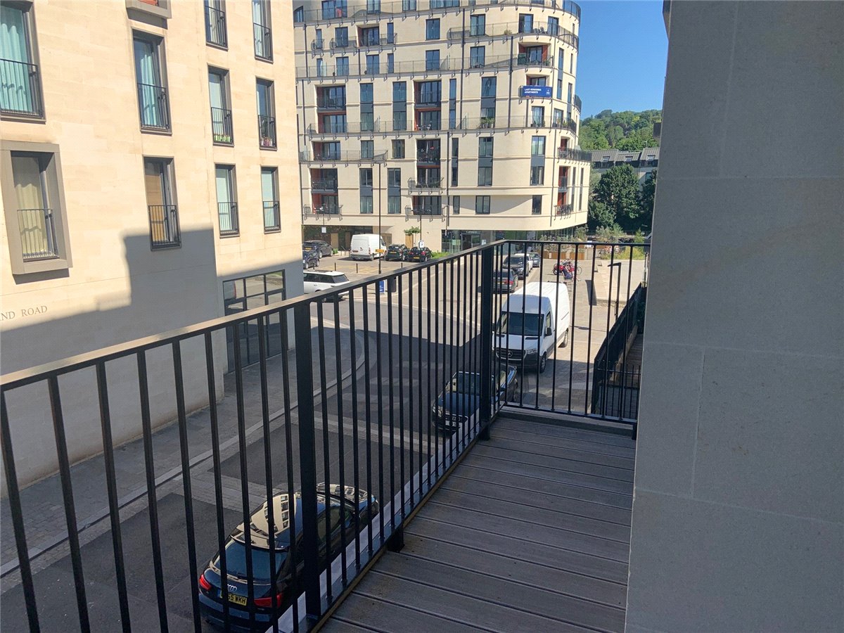 2 bedroom Flat, Midland Road, Bath, BA2 - , Image 4