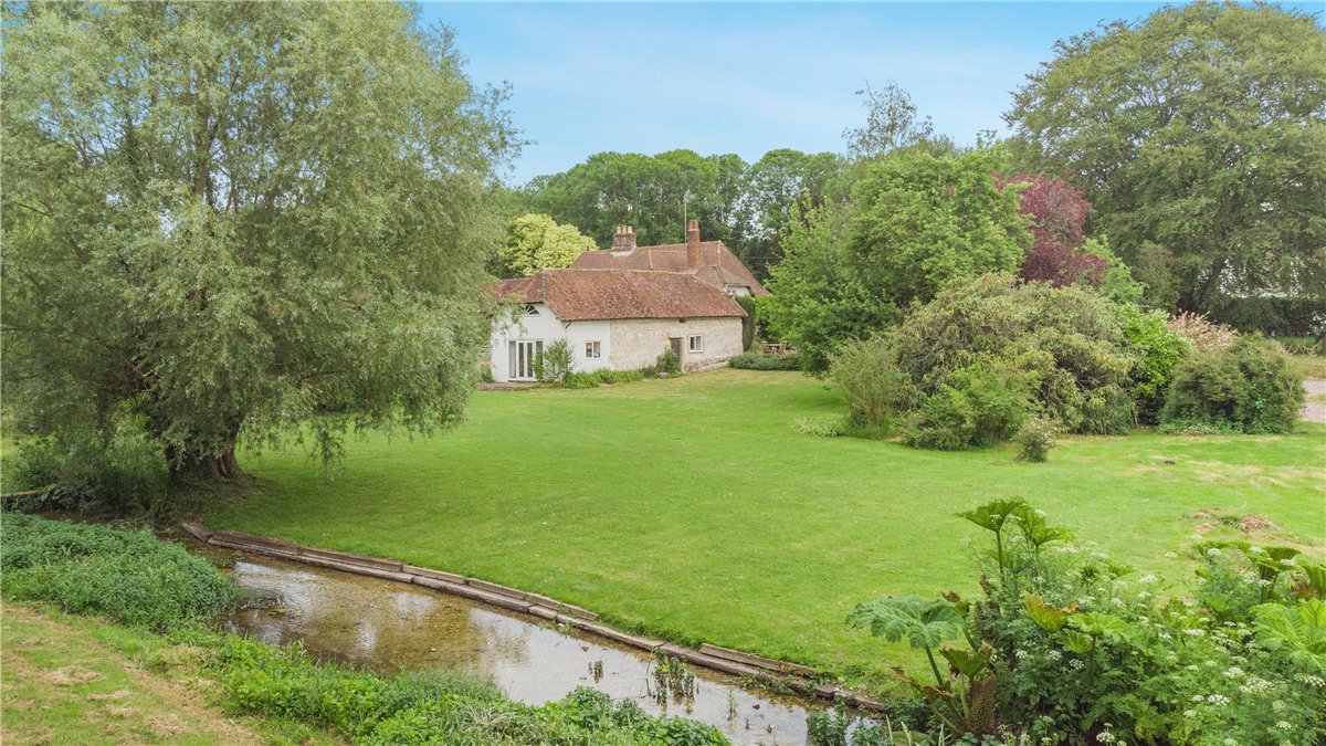 4 bedroom House, Farley Street, Nether Wallop, SO20 - Available, Image 12