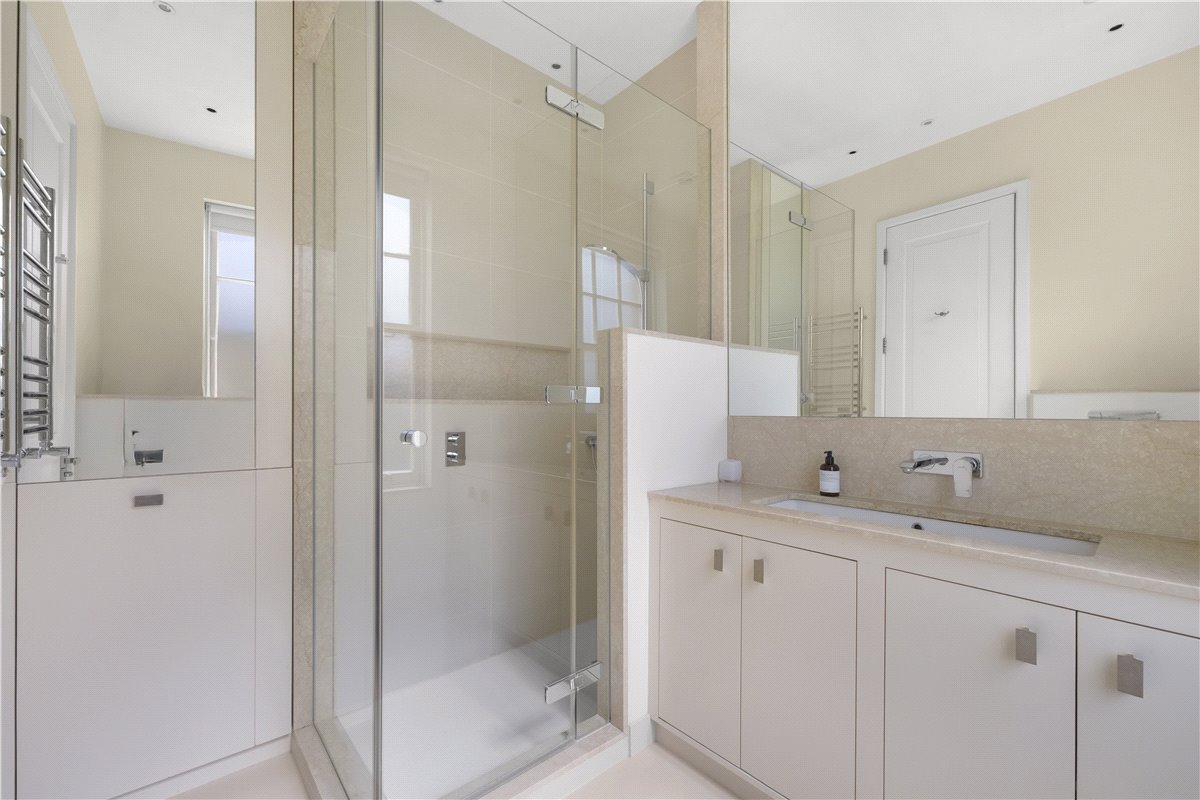 4 Bedroom Apartment/Flat's Image 6