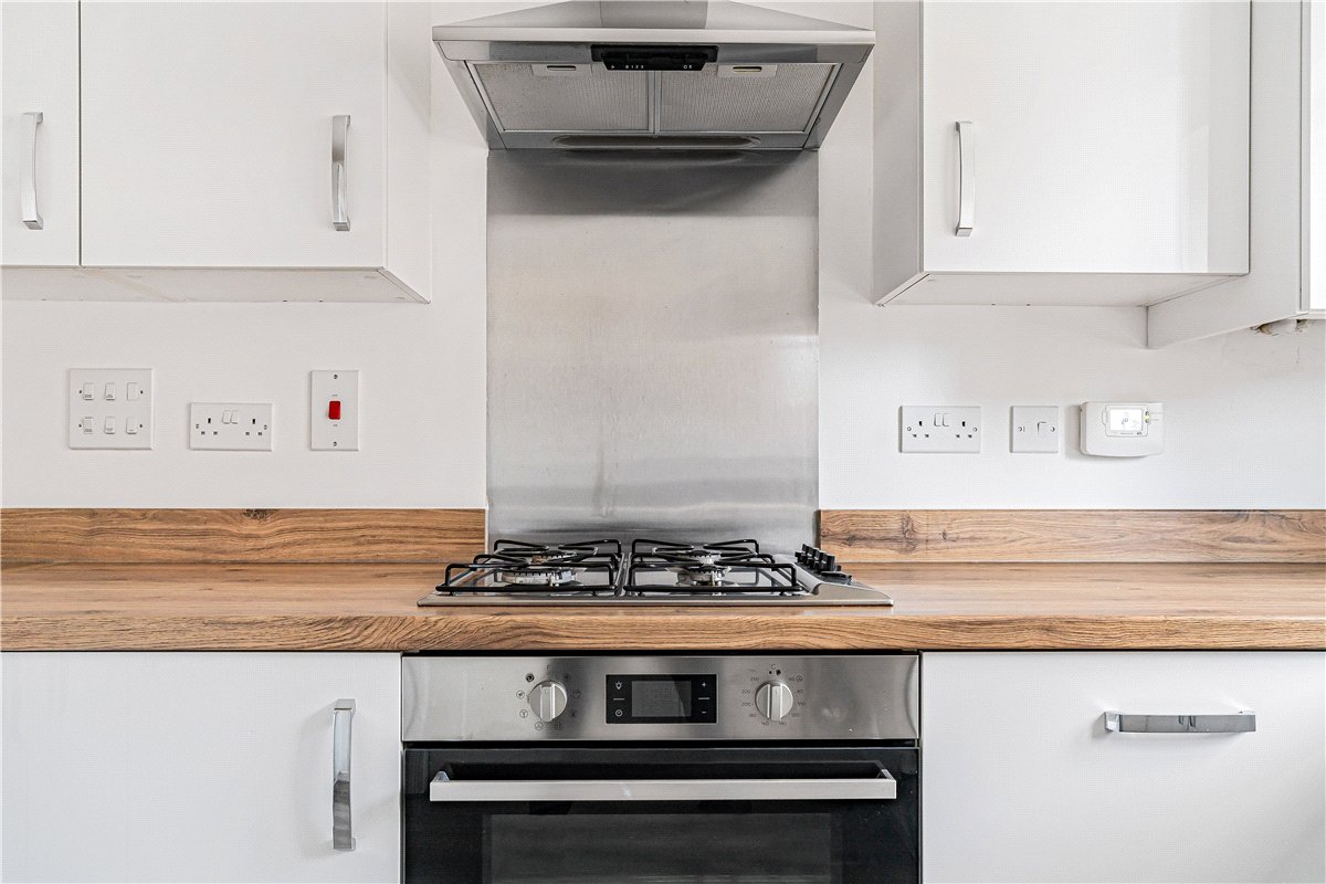 3 bedroom House, Dragonfly Crescent, Biddenham, MK40 - Available, Image 10