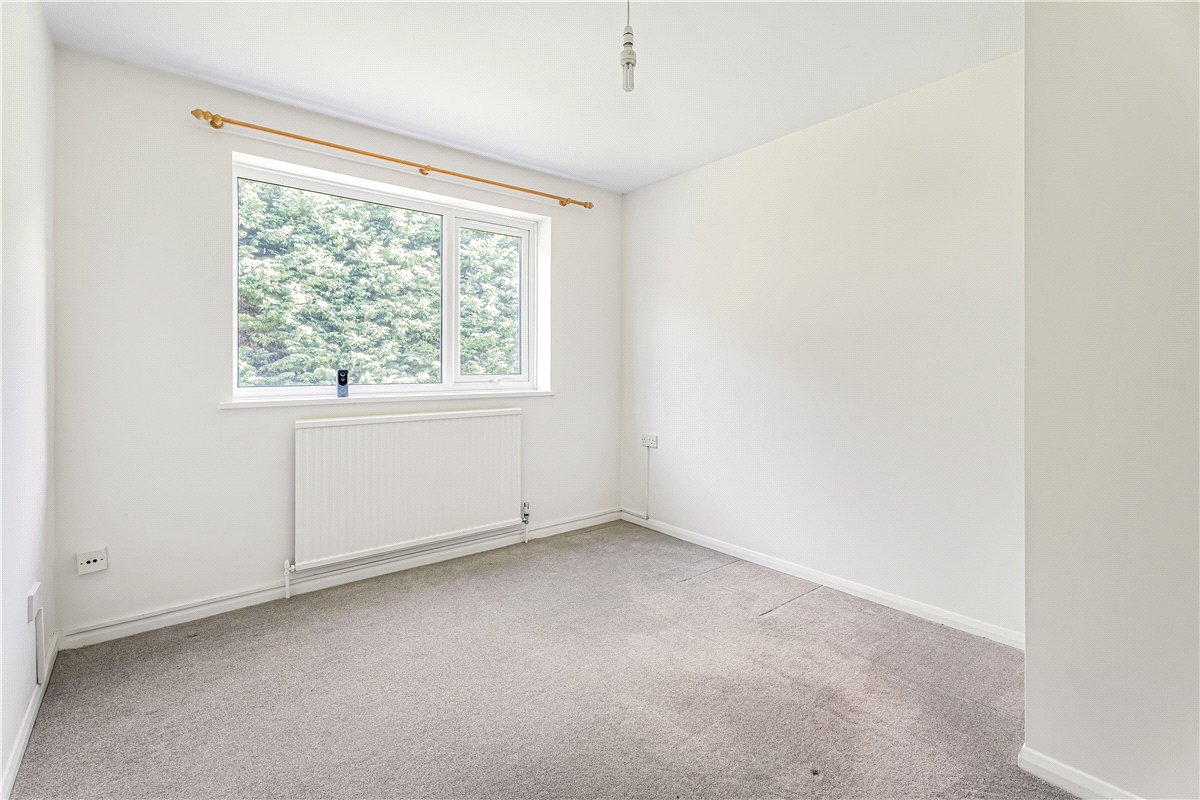 4 bedroom Bungalow, London Road, Wendover, HP22 - Available, Image 4