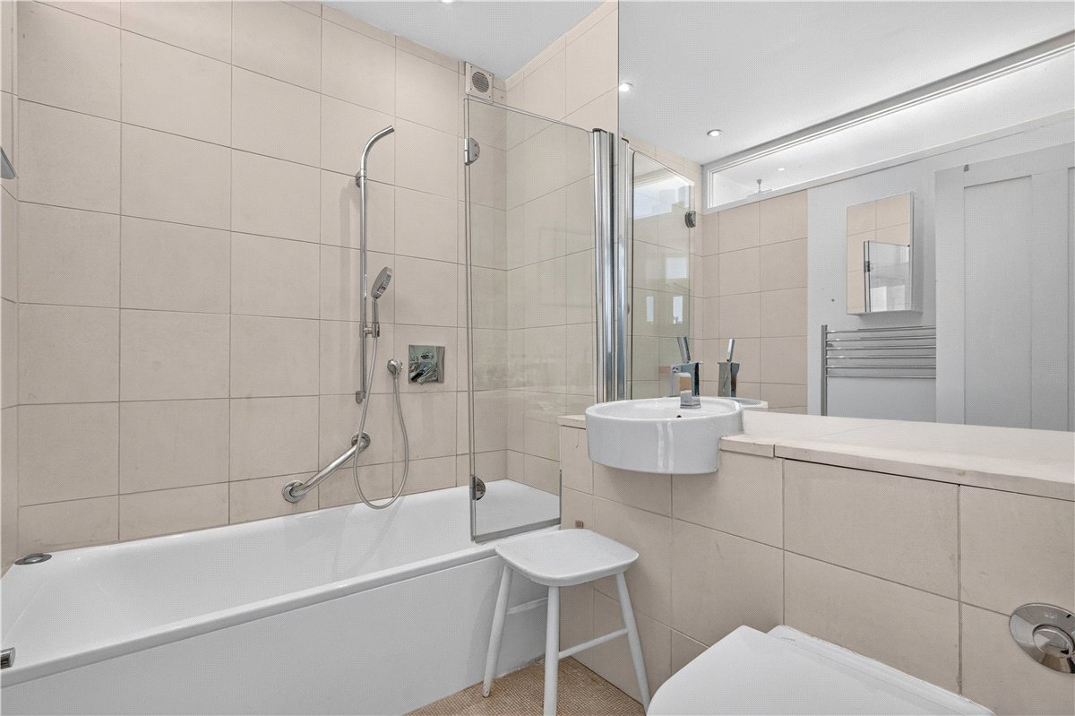 2 bedroom Maisonette, Wardo Avenue, London, SW6 - Available, Image 12