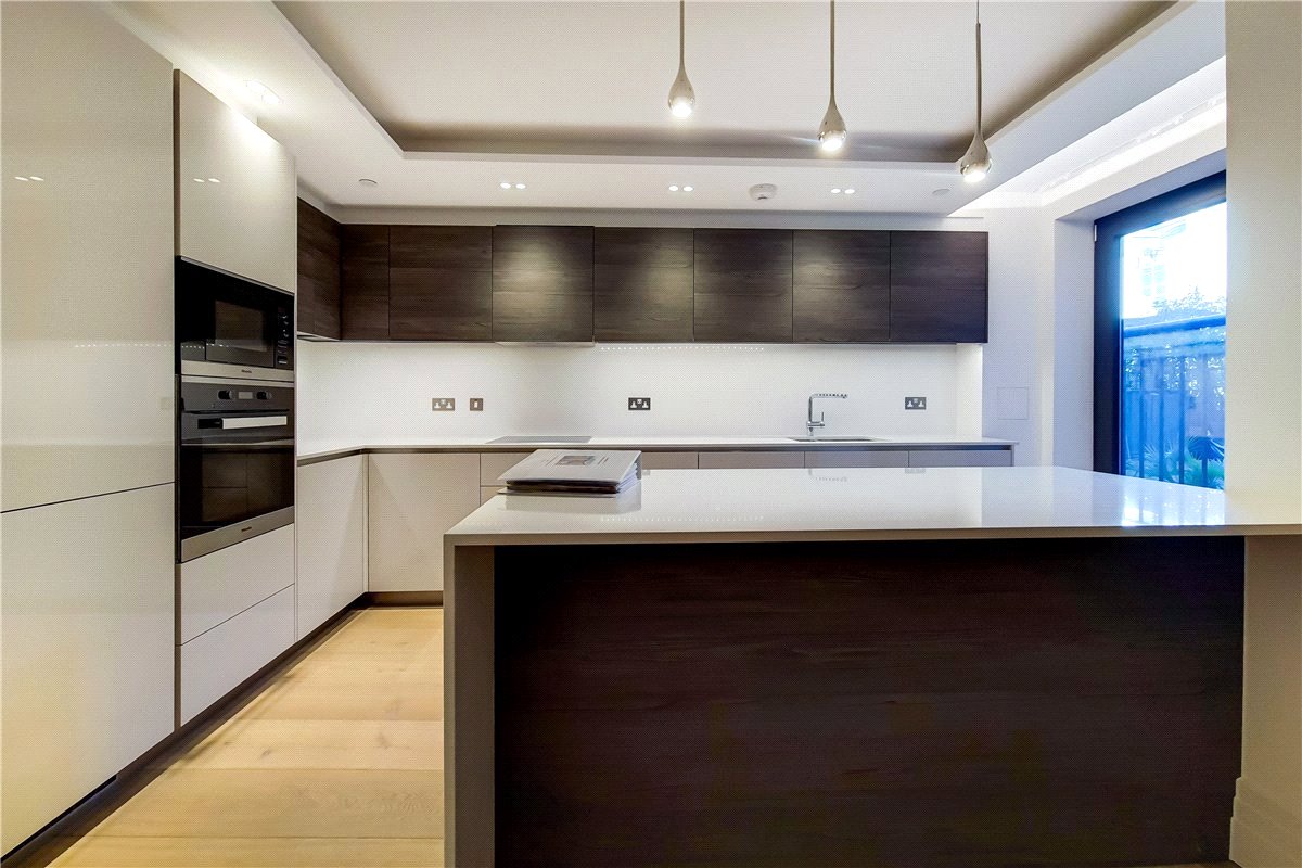 2 bedroom Flat, Kensington Gardens Square, London, W2 - Available, Image 10