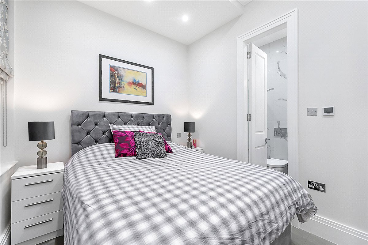 2 bedroom Flat, Berkeley Street, Mayfair, W1J - Available, Image 8