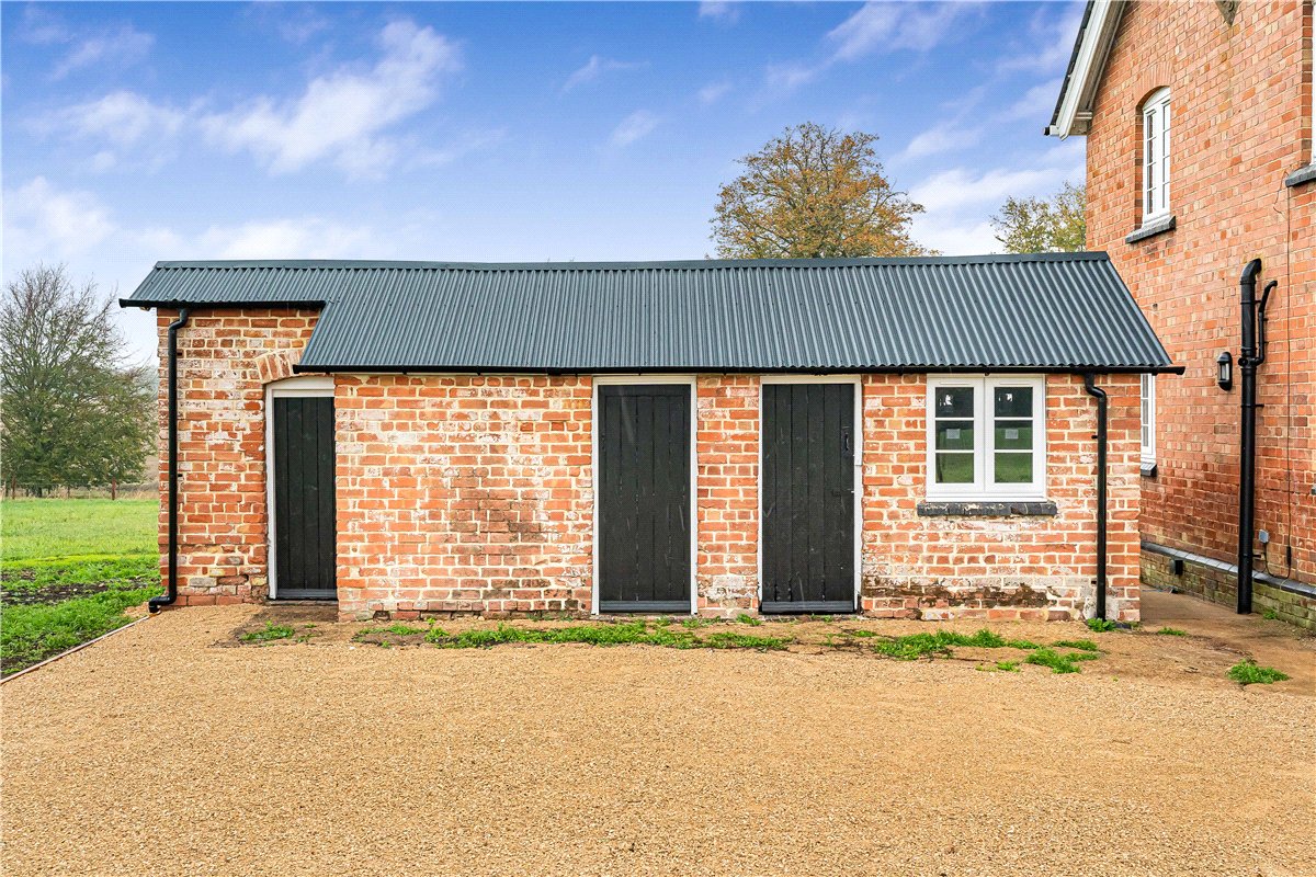 4 bedroom House, Ardley Road, Middleton Stoney, OX25 - Available, Image 19