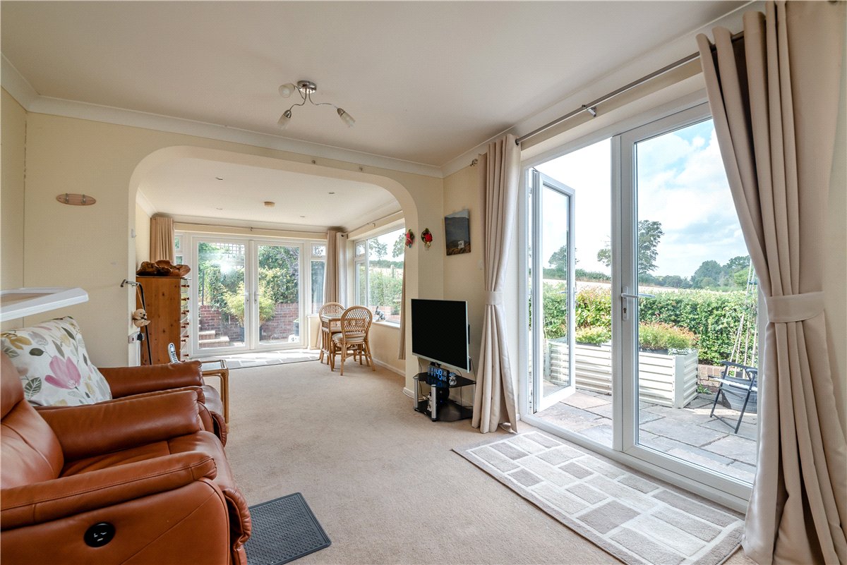 3 bedroom House, Roberts Road, Barton Stacey, SO21 - Available, Image 2