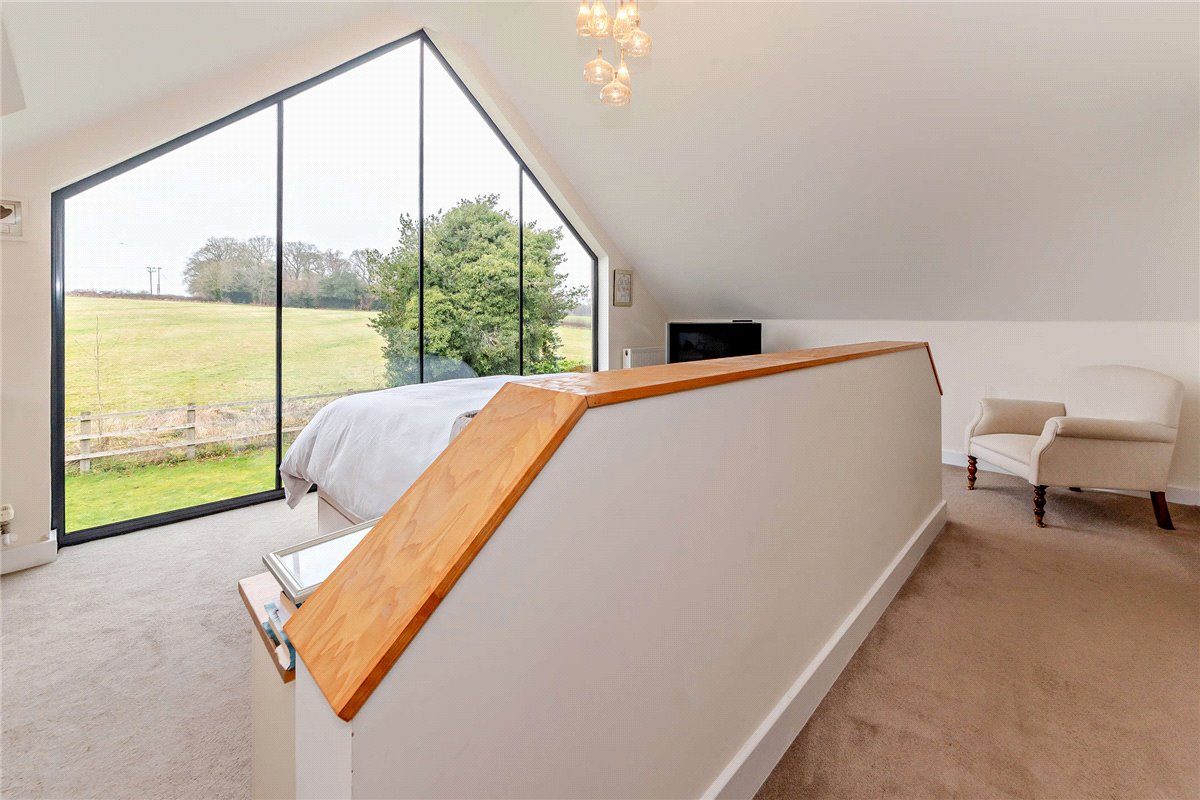 5 bedroom House, Enborne Street, Enborne, RG20 - Available, Image 14