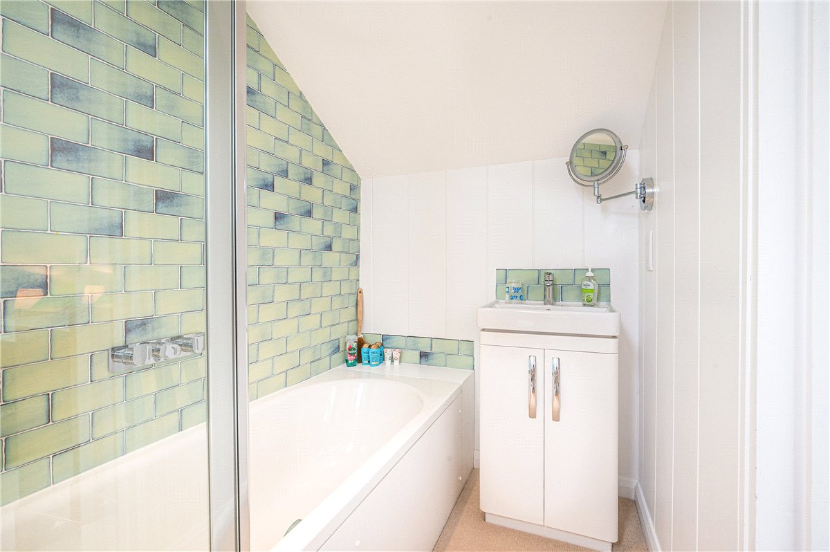 4 bedroom House, Weston-on-the-Green, Bicester, OX25 - Available, Image 22