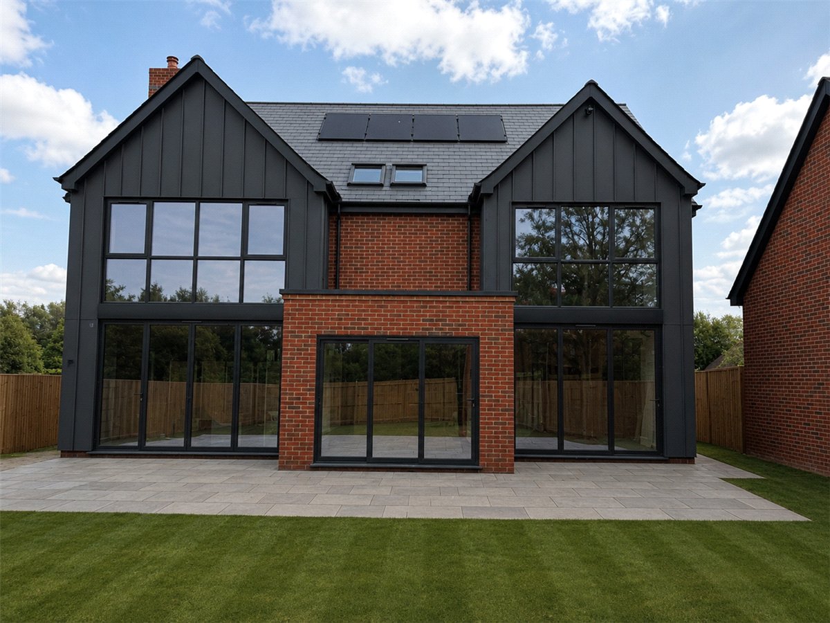 4 bedroom House, Cleridge Place, Bishops Green, RG20 - Available, Image 1
