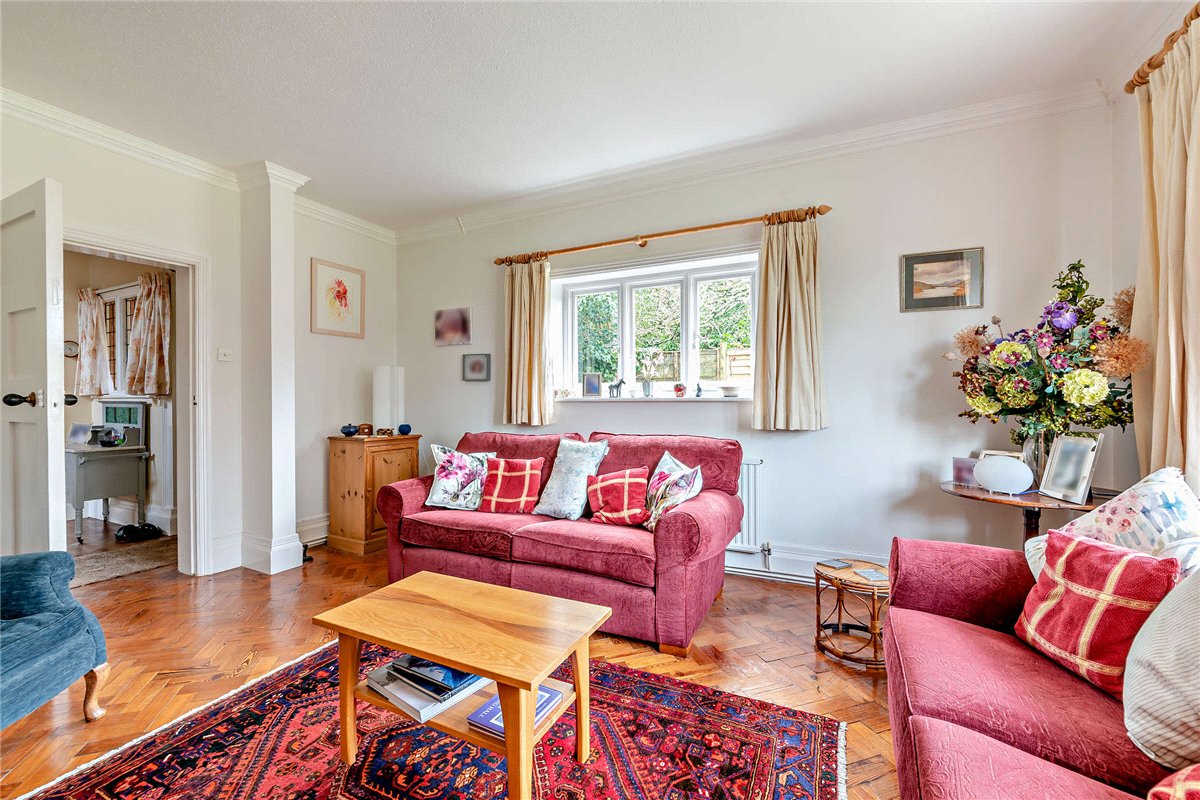 5 bedroom House, Andover Road, Newbury, RG14 - Available, Image 4