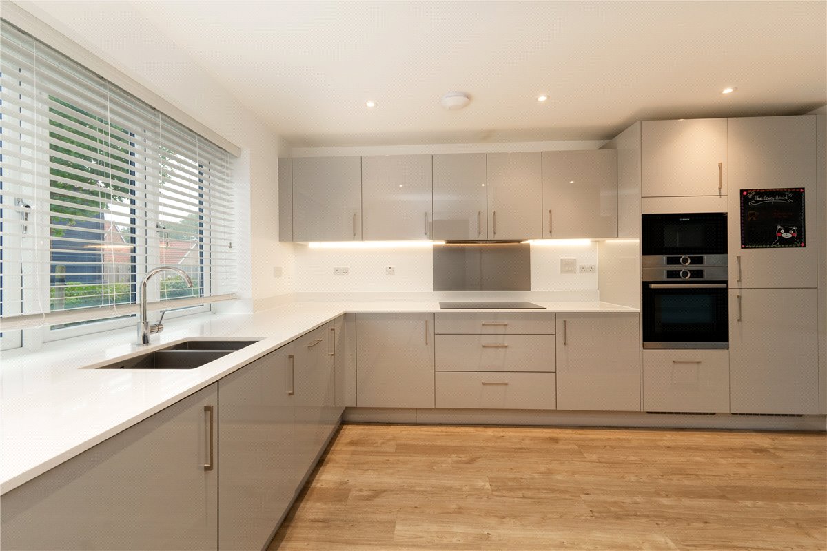 3 bedroom House, Harris Close, Hardwick, CB23 - Sold, Image 3