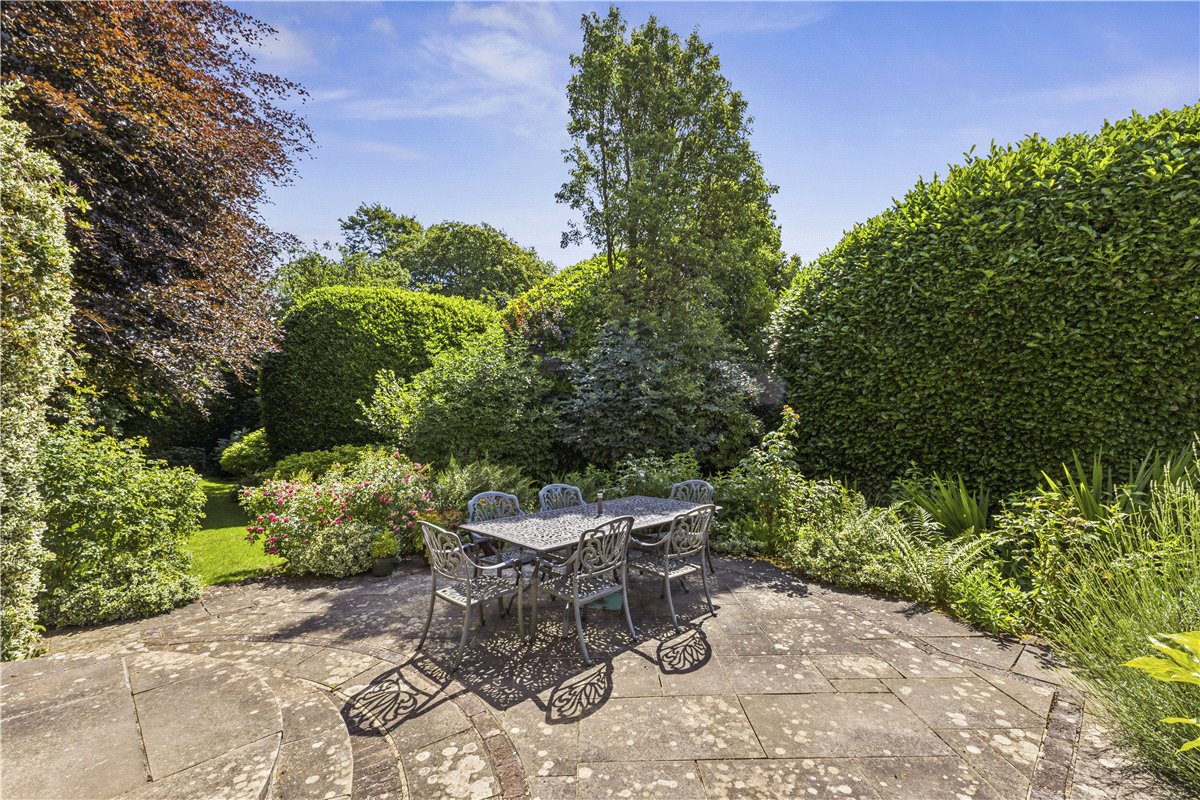 5 bedroom House, Leaze Road, Marlborough, SN8 - Available, Image 23