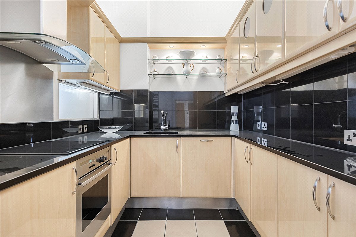 1 bedroom Flat, Carlos Place, Mayfair, W1K - Available, Image 30