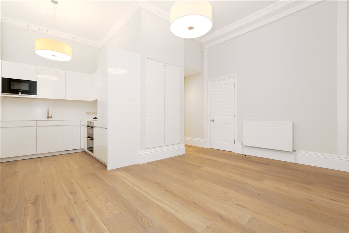 1 bedroom Flat, Upper Berkeley Street, Marylebone, W1H - Available
