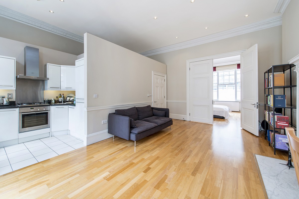 1 bedroom Flat, Gloucester Place, London, W1U - Available