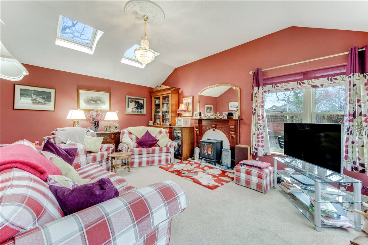 5 bedroom House, School Road, Hemingbrough, YO8 - Available, Image 7