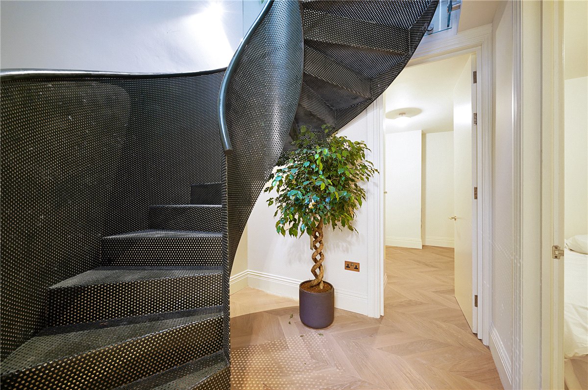 3 bedroom House, Cortayne Road, London, SW6 - Available, Image 5
