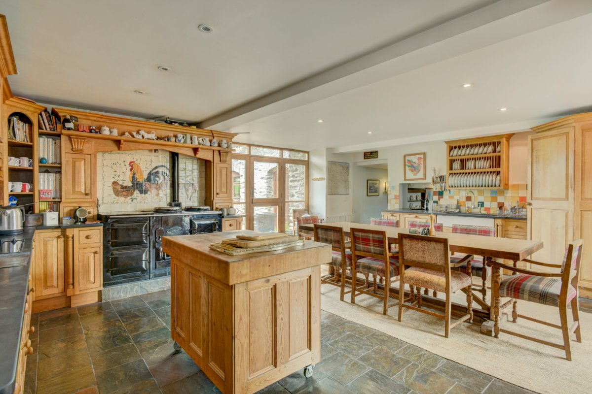 163.92  Farm, Perry Farm, Dulverton, TA22 - Available, Image 11