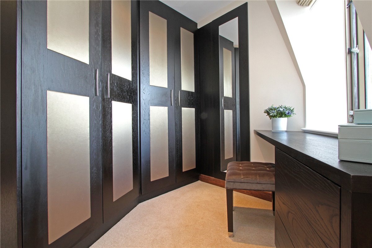 3 bedroom Flat, Tarnbrook Court, 9 Holbein Place, SW1W - Available, Image 7