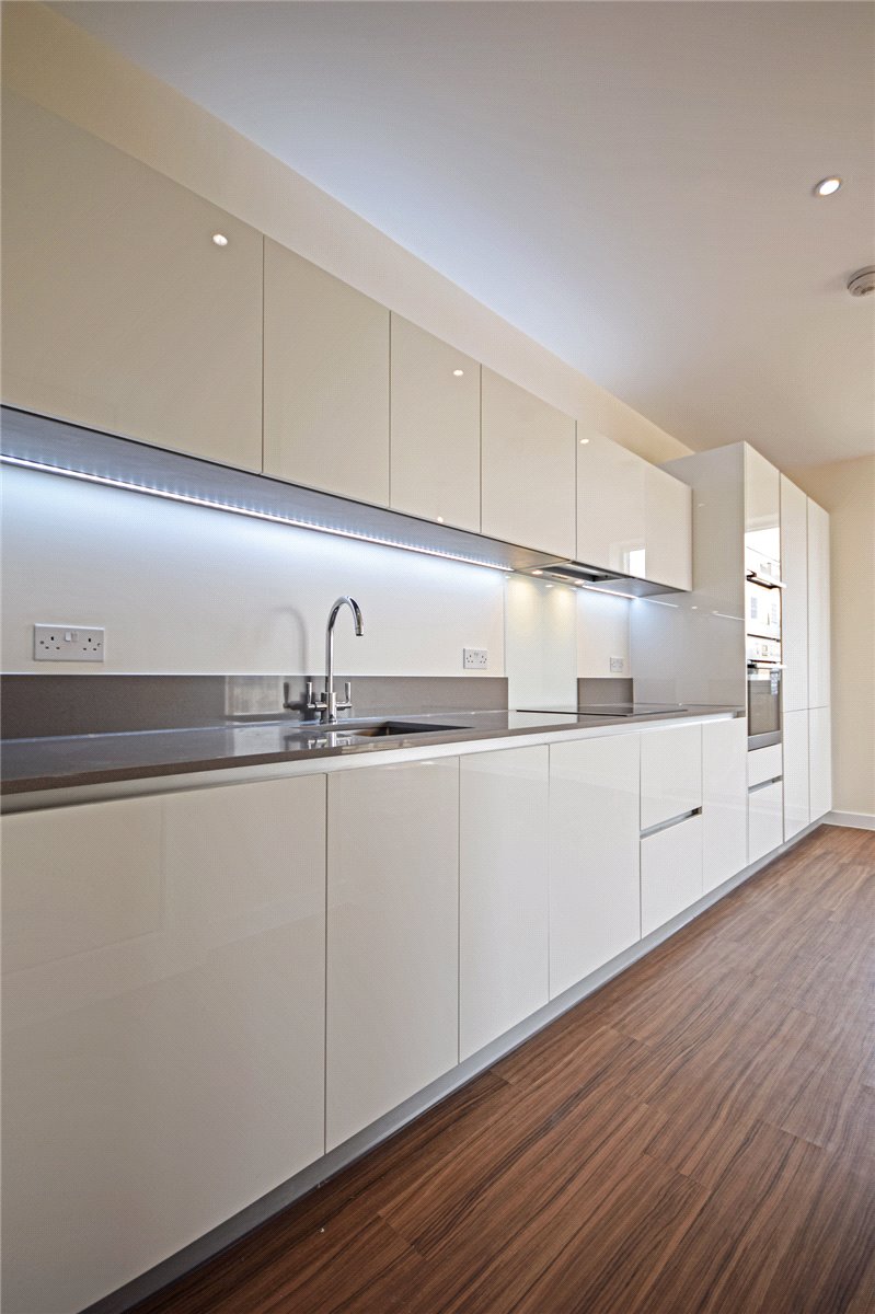2 bedroom Flat, Forbes Close, Trumpington, CB2 - , Image 2