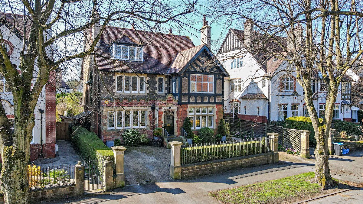 5 bedroom House, Langcliffe Avenue, Harrogate, HG2 - Sold