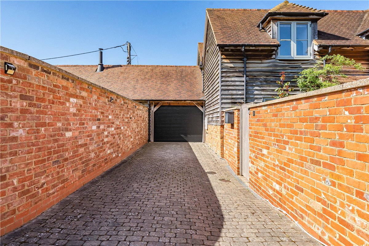 5 bedroom Barn Conversion, Pearce Courtyard, Oakley, HP18 - Available, Image 42