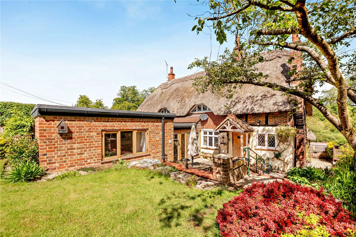 3 bedroom House, Stockcross, Newbury, RG20 - Available