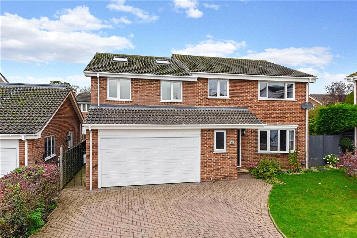 5 bedroom House, Beadle Garth, Copmanthorpe, YO23 - Sold