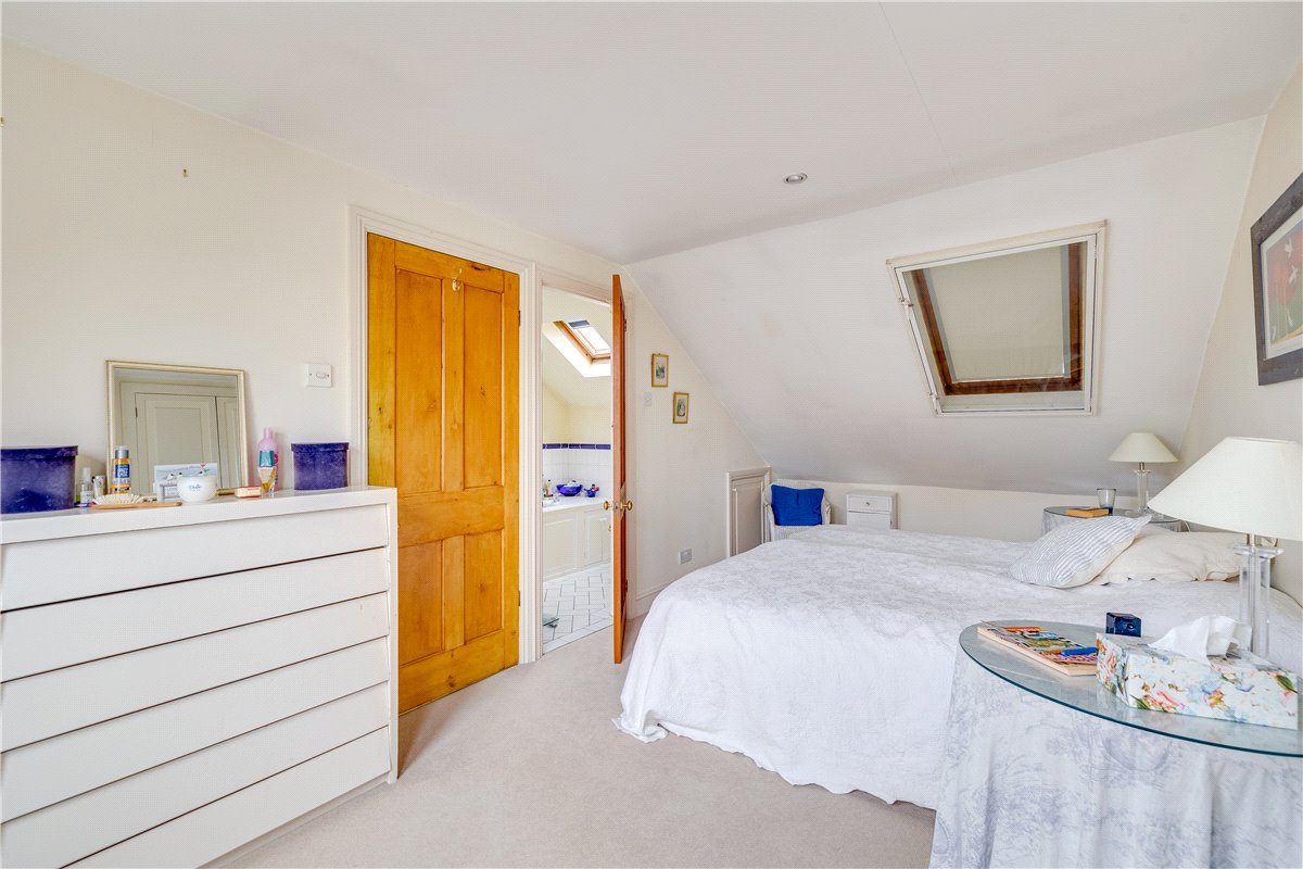 2 bedroom Flat, Queensmill Road, London, SW6 - Sold, Image 3