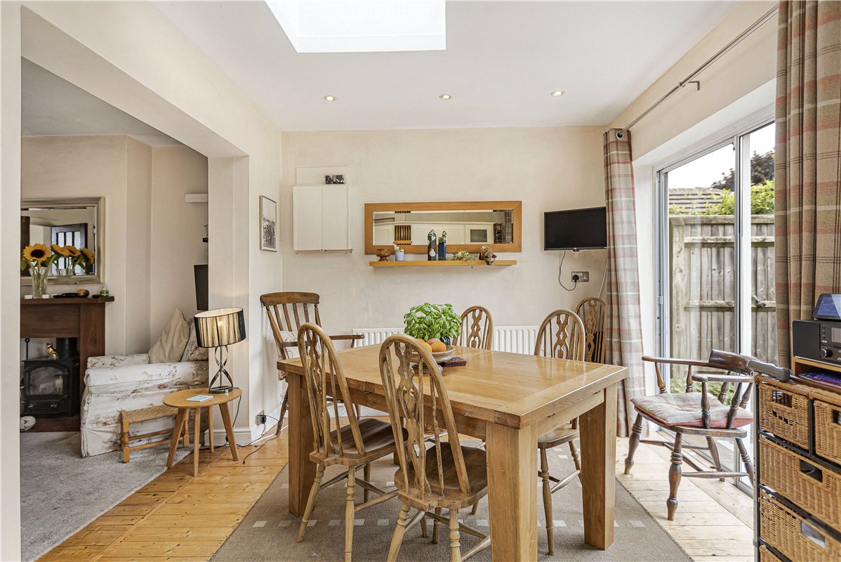 4 bedroom House, The Garth, Yarnton, OX5 - Available, Image 2