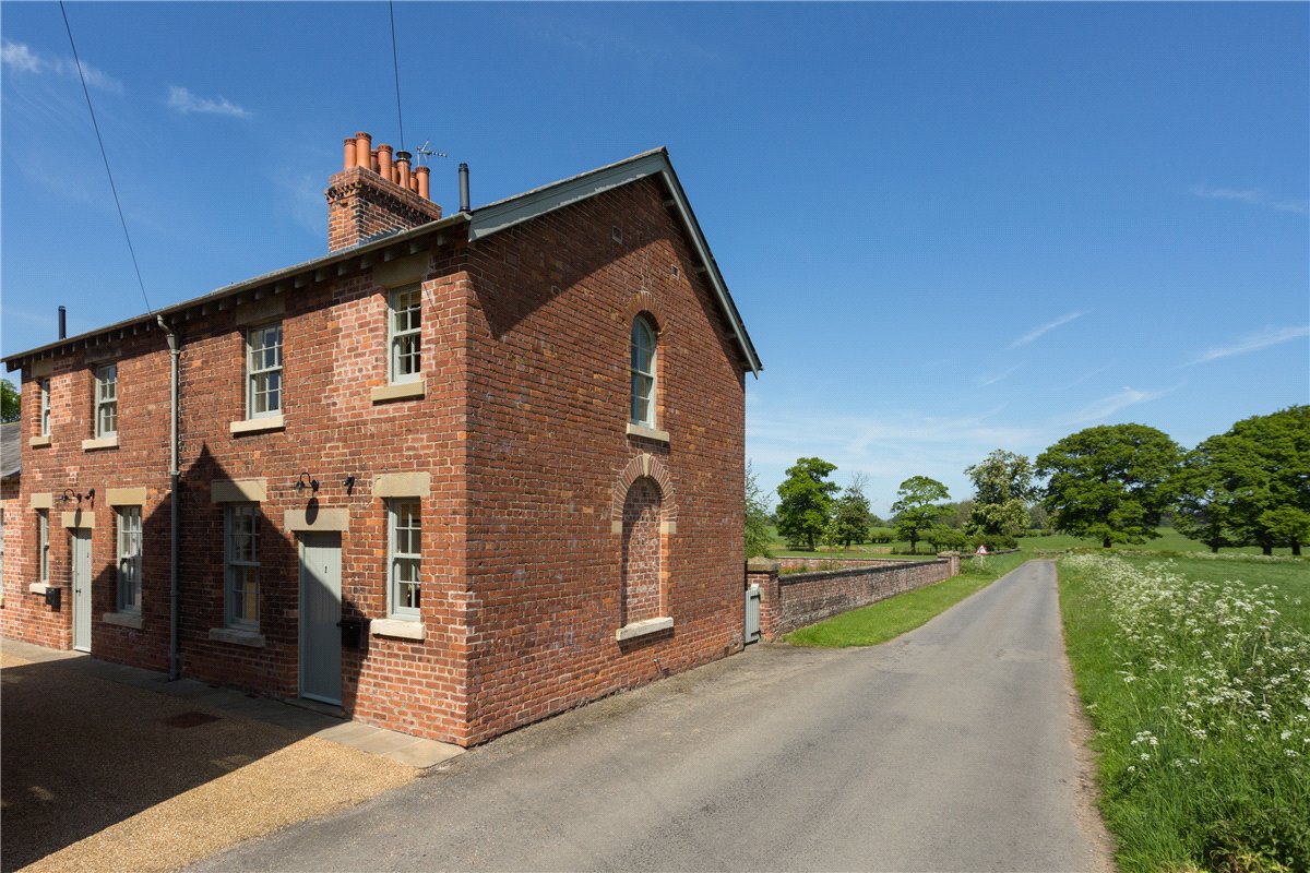 2 bedroom Cottage, 1 Myton Grange Cottage, Myton On Swale, YO61 - Available