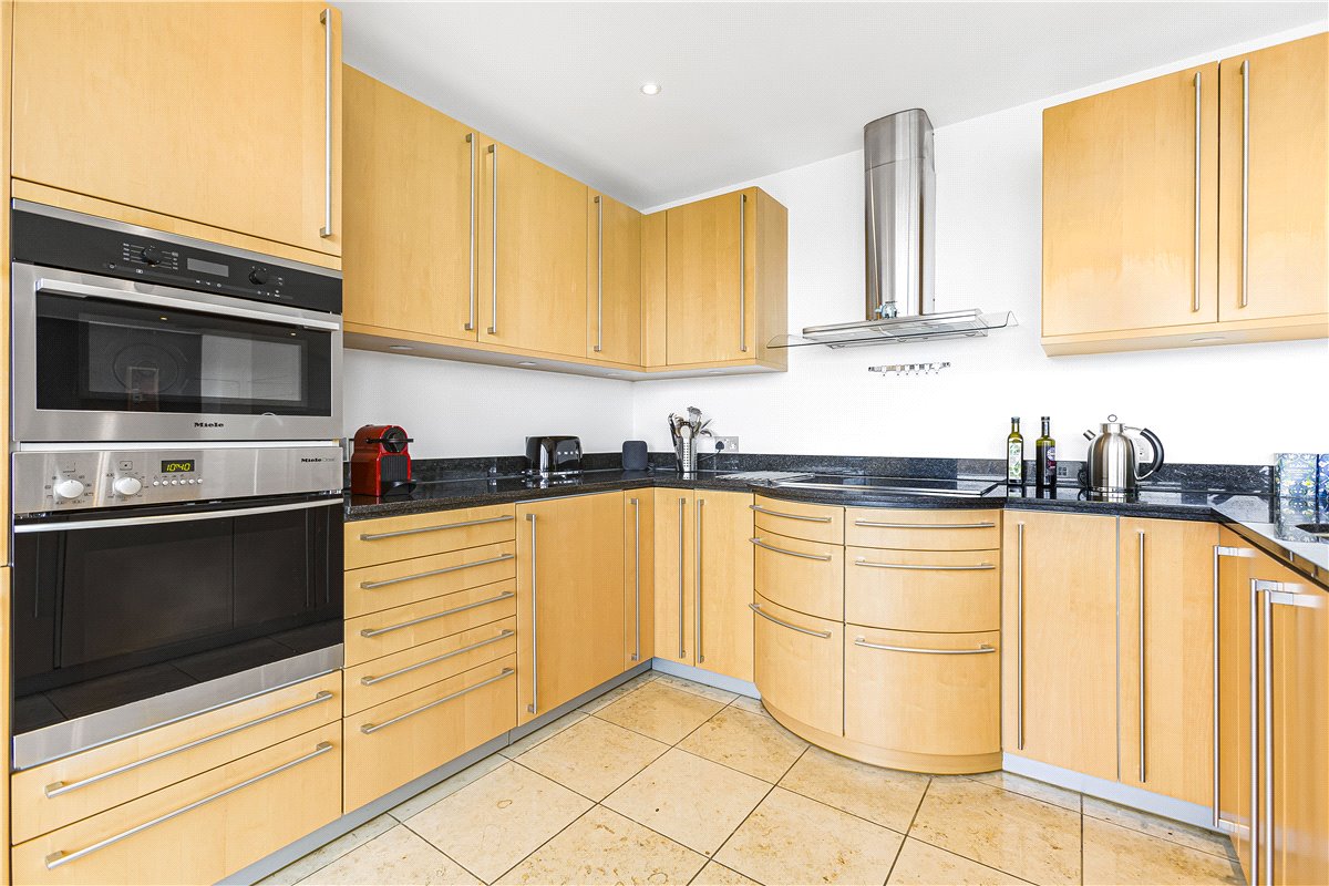 4 bedroom Flat, St. Thomas Street, Oxford, OX1 - Sold, Image 2