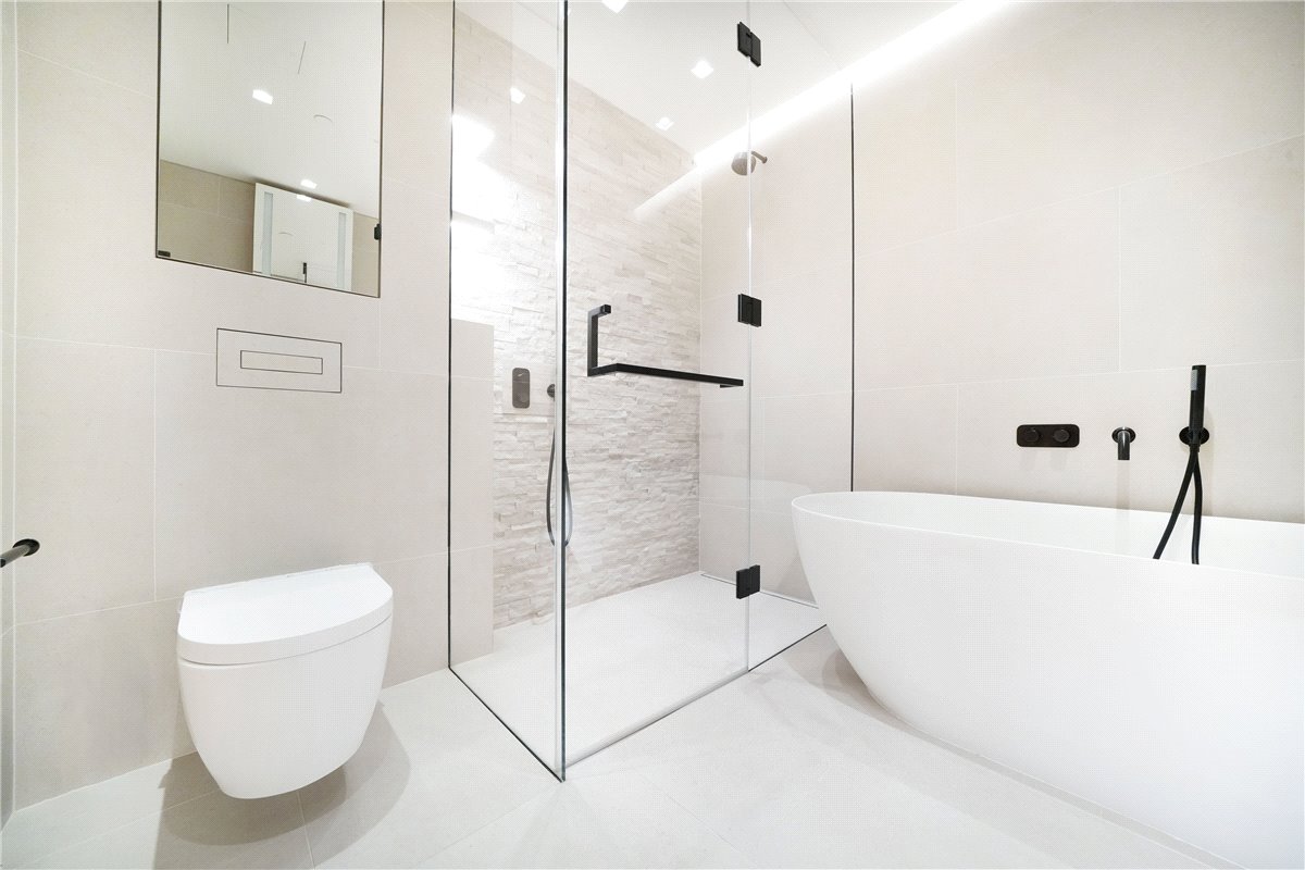 3 bedroom Maisonette, St Mary Abbots Place, Kensington, W8 - Available, Image 3