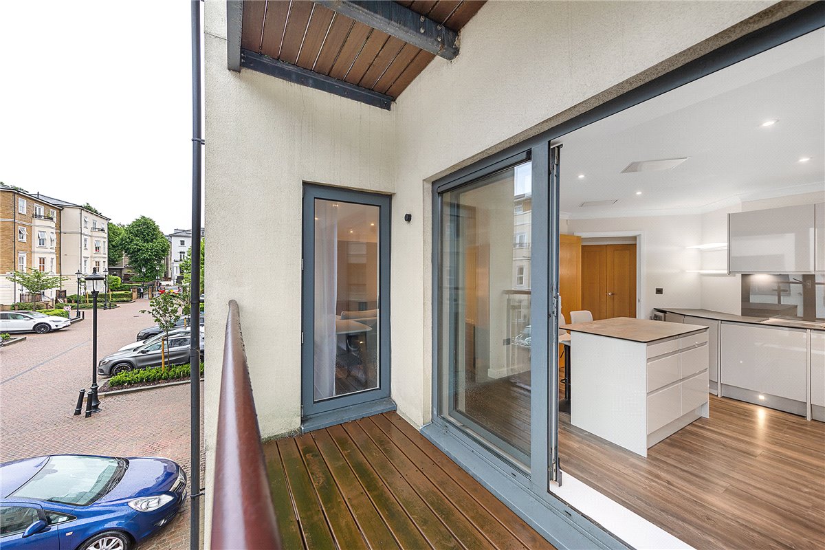 2 bedroom Flat, Canal Boulevard, Camden, NW1 - , Image 10