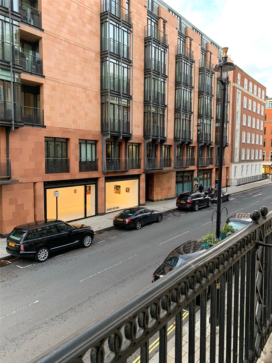 4 bedroom Flat, Davies Street, Mayfair, W1K - Sold, Image 4