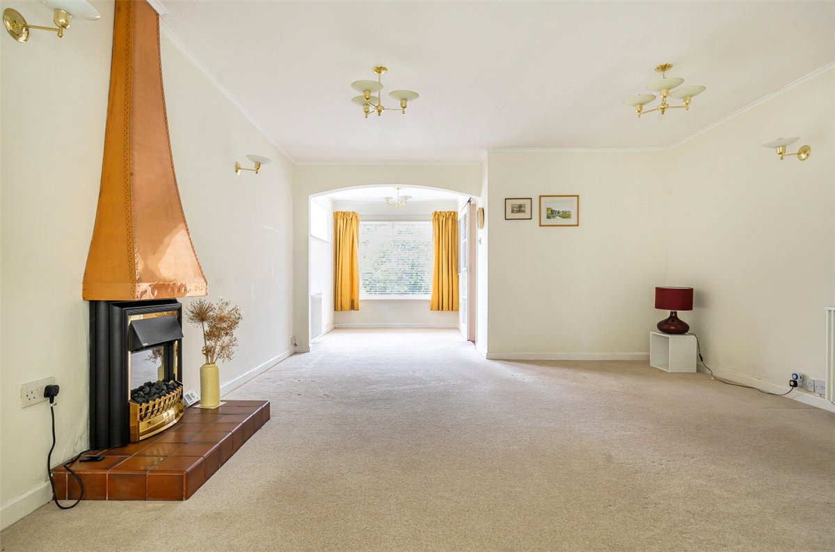 4 bedroom House, Ailesbury Way, Burbage, SN8 - Sold, Image 2