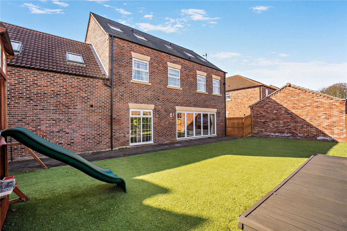 6 bedroom House, Woodland Close, Wetherby, LS22 - Available, Image 21