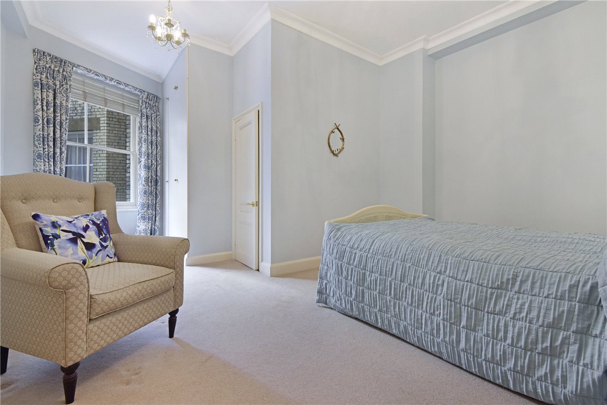 2 bedroom Flat, Mansfield Street, London, W1G - Sold, Image 7