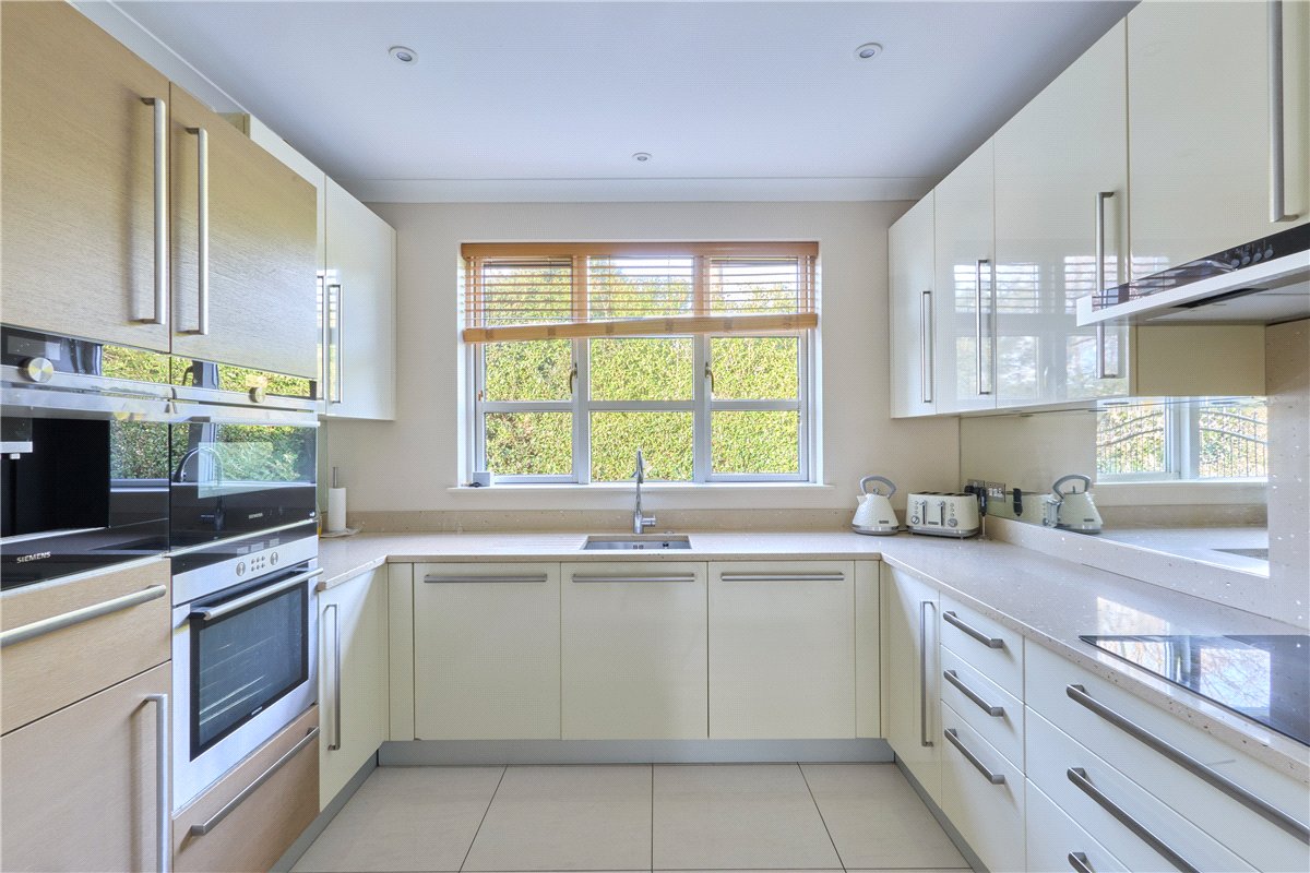 4 bedroom House, Mill Reef, Newmarket, CB8 - Available, Image 17