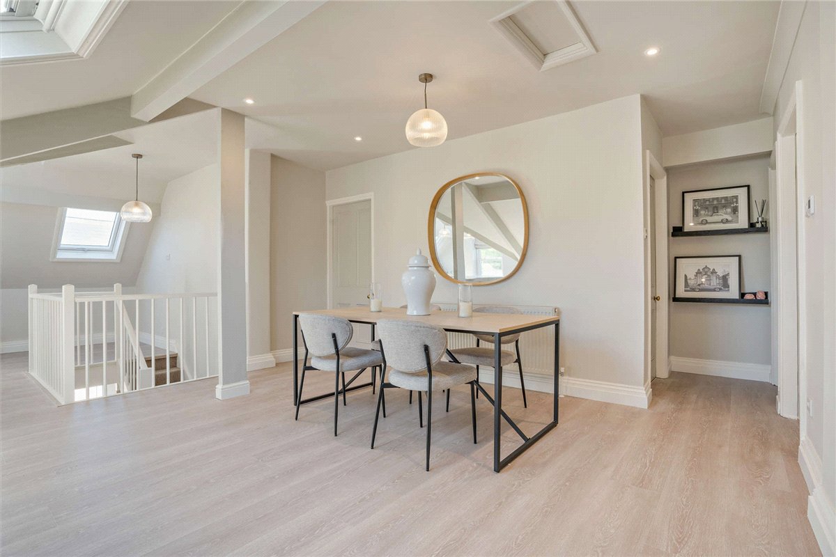 3 bedroom Flat, The Oval, Harrogate, HG2 - Available, Image 3
