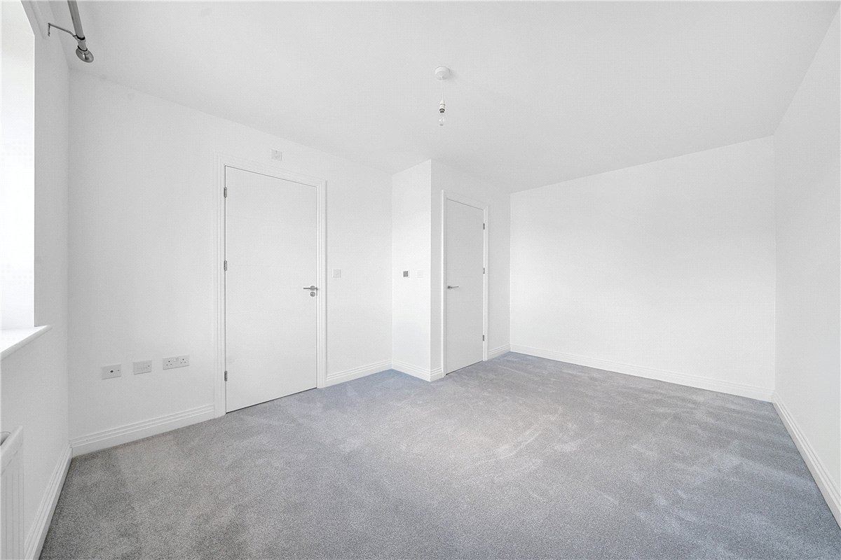 2 bedroom House, Fearnley Close, Glebe Farm, MK17 - Let Agreed, Image 12