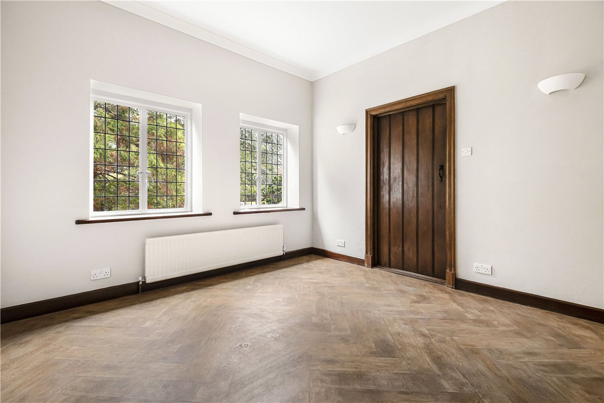 7 bedroom House, Breakspear Road South, Ickenham, UB10 - Available, Image 29