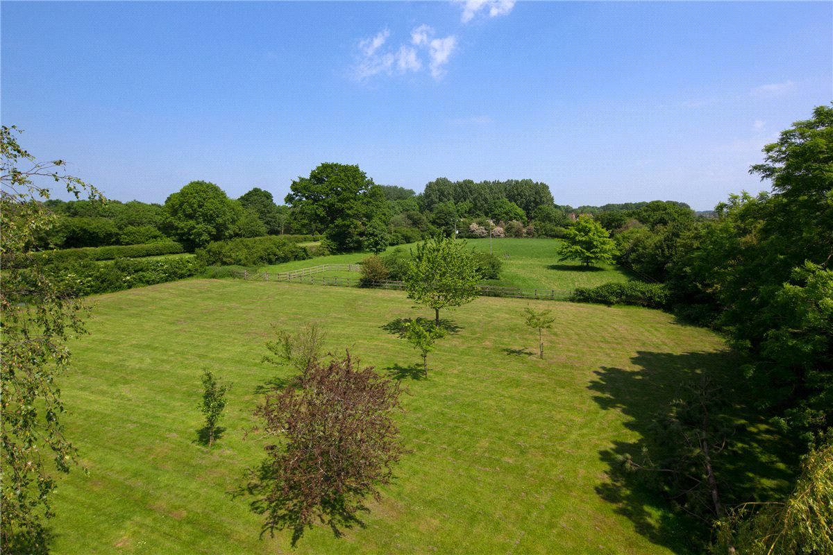 4 bedroom House, Weston-on-the-Green, Bicester, OX25 - Sold, Image 2