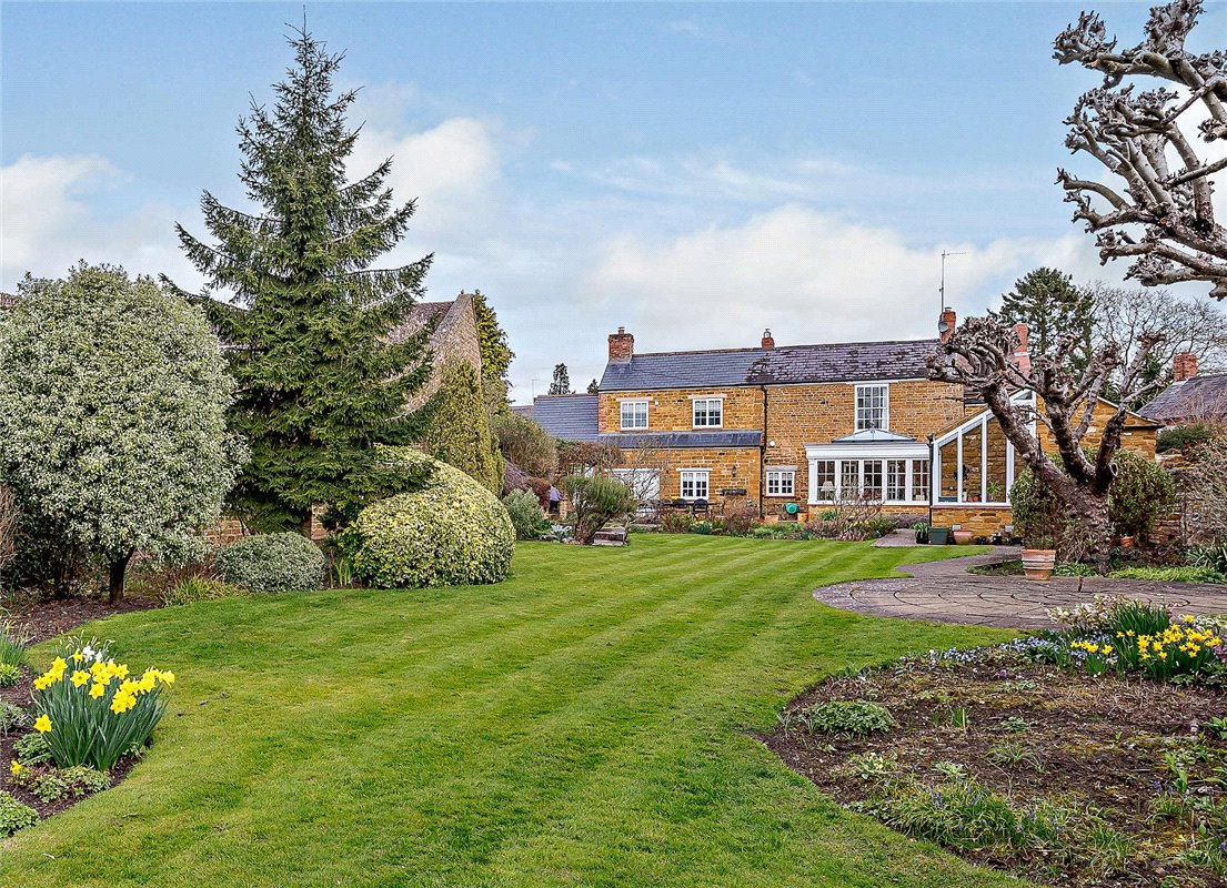 4 bedroom House, High Street, Harpole, NN7 - Sold