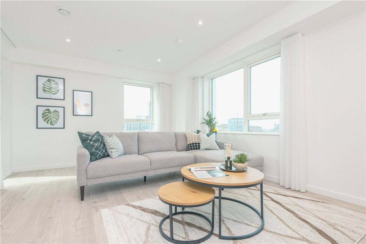3 bedroom Flat, Heartwell Avenue, London, E16 - Let Agreed, Image 9