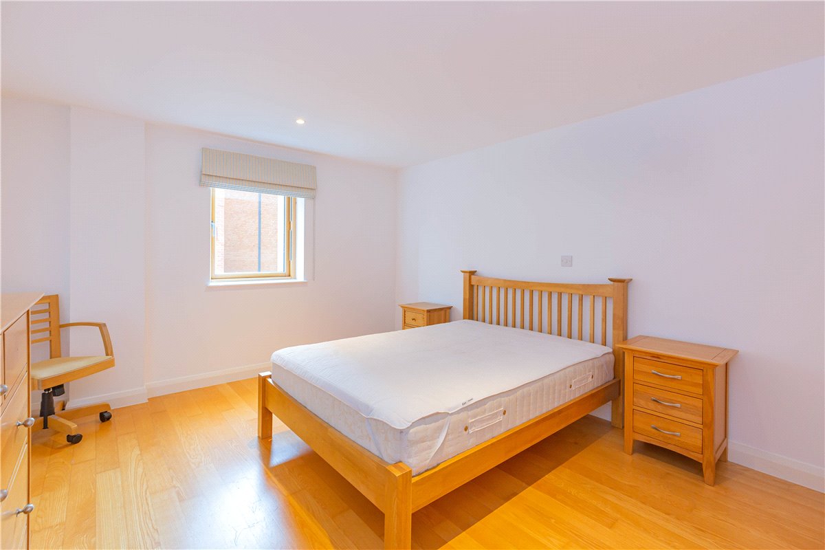 2 bedroom Flat, St. Thomas Street, Oxford, OX1 - Sold, Image 10