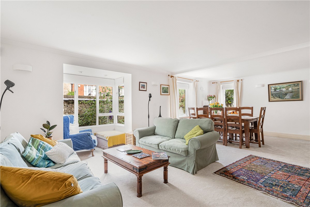 4 bedroom House, High Street, Islip, OX5 - Available, Image 2
