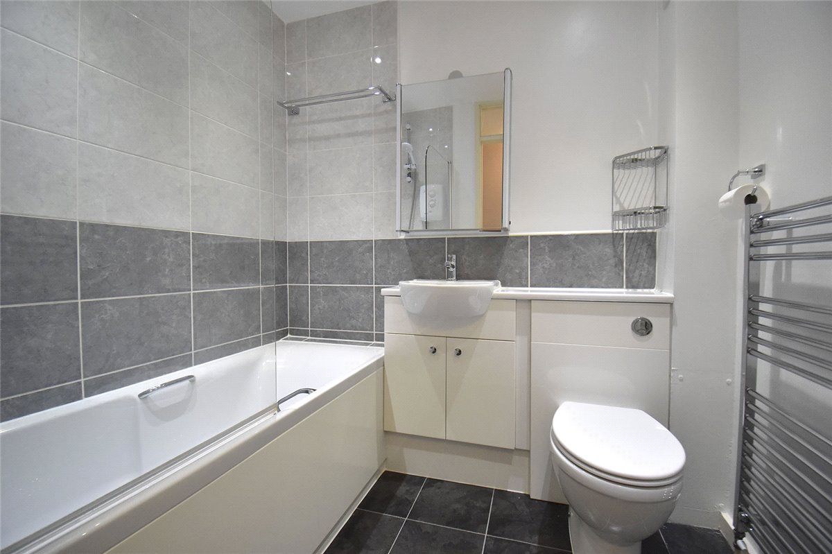 2 bedroom House, Rackham Close, Cambridge, CB4 - , Image 4