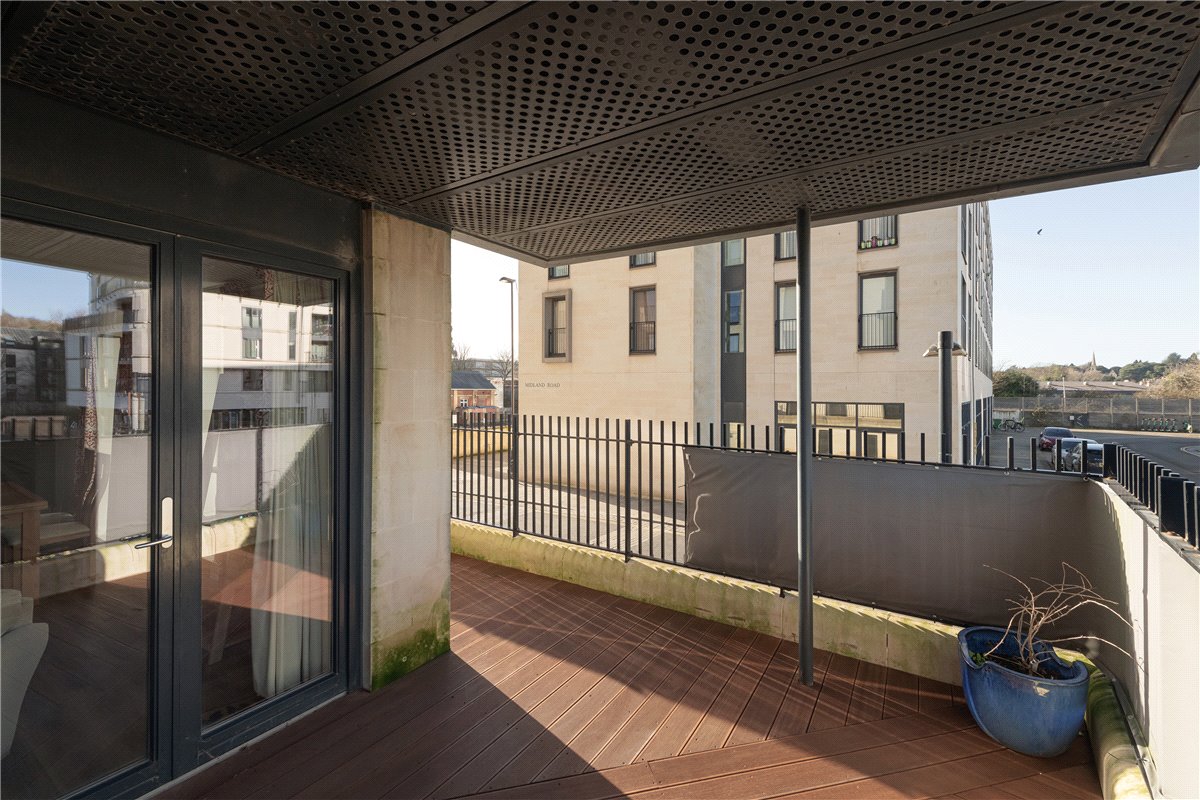 2 bedroom Flat, Midland Road, Bath, BA2 - Sold, Image 1